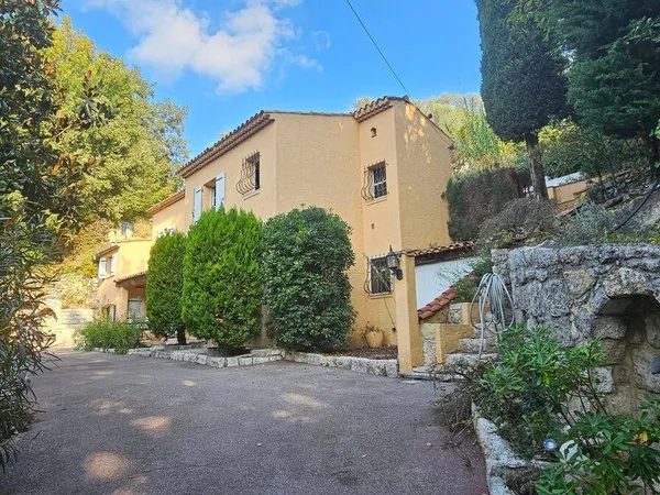 Maison 6 pièces 195 m²
