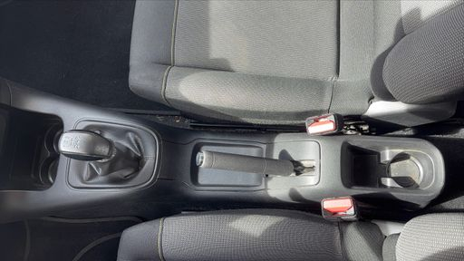 Citroen C3 1.2 PureTech 68 - Feel – 2018 – 109384 km – Essence – Boîte Manuelle — photo 9