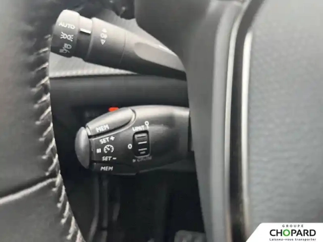 Peugeot 2008 puretech 100 s&amp;s bvm6 — photo 5