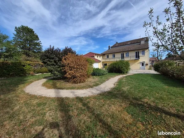 Maison 7 pièces 143 m²