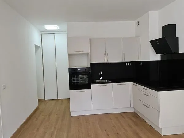 T2 36 m² - TULLINS - 520 CC - RDC - Cuisine équipée