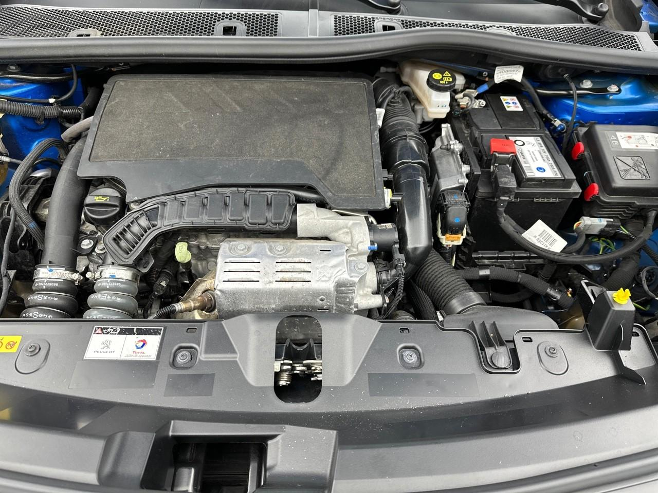 Peugeot 2008 puretech 100 s&s bvm6 style — photo 15