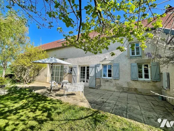 Maison 9 pièces 260 m²