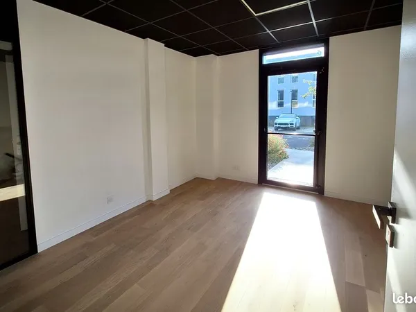 Location Bureau 14m2