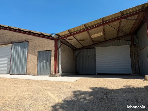 Box individuel fermé - Hangar fermé - Vidéosurveillance