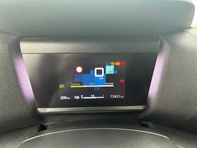 Citroën C4 e- 136 ch automatique — photo 10