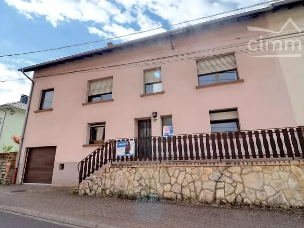 Maison mitoyenne de 200 m² à rénover avec jardin à ALSTING