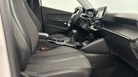 Peugeot 2008 1.5 BlueHDi 110ch S&S Allure — photo 15