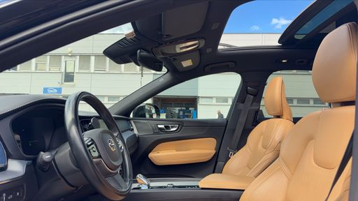 Volvo XC60 2.0 T6 340 AWD BVA - Inscription Luxe – 2021 – 92000 km – Hybride rechargeable – Boîte Automatique — photo 32