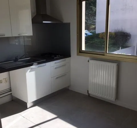 T1 de 33 m² - Proche Gare & Catho - 500