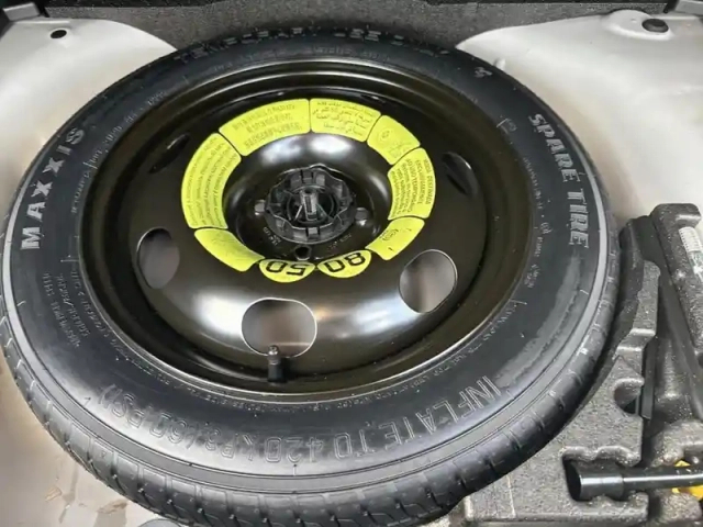 Peugeot 2008 puretech 130 s&amp;s eat8 allure pack — photo 27