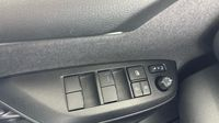 Toyota Yaris 116h Design 5p MY22 — photo 30