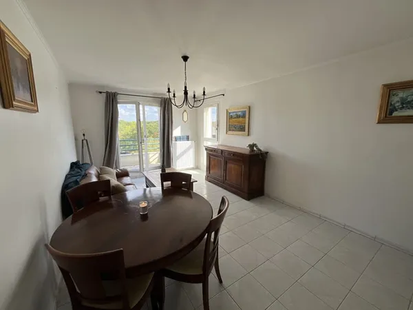 À LOUER APPARTEMENT F3 MEUBLÉ DE 68,48 m2 AVEC BALCON ET P