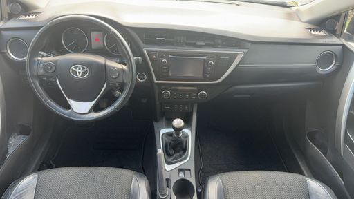 Toyota Auris 2.0 D-4D 124 - Edition Style – 2013 – 144007 km – Diesel – Boîte Manuelle — photo 22