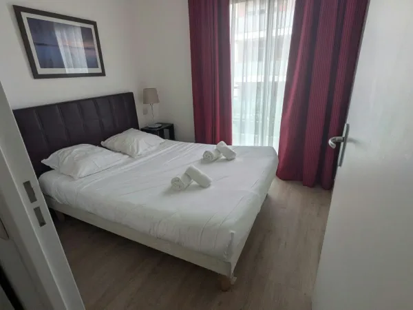 Vends appartement avec piscine sur le toit