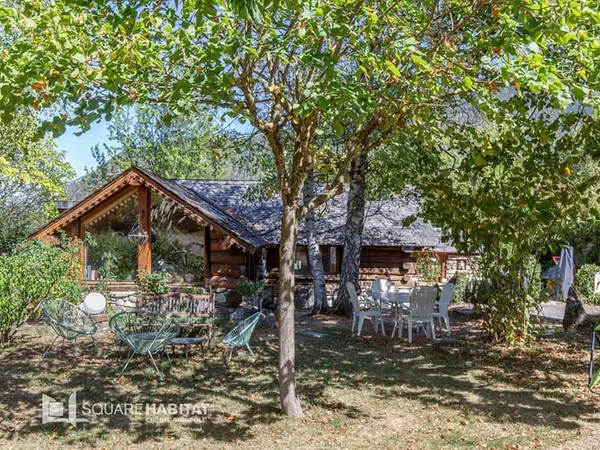 Maison de charme en rondins et pierre apparente Un écrin de nature à 5 min de Saint-Lary-Soulan