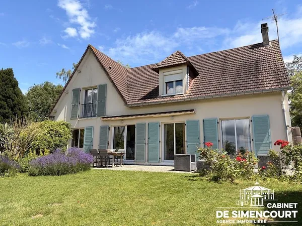 Maison 8 pièces 180 m²