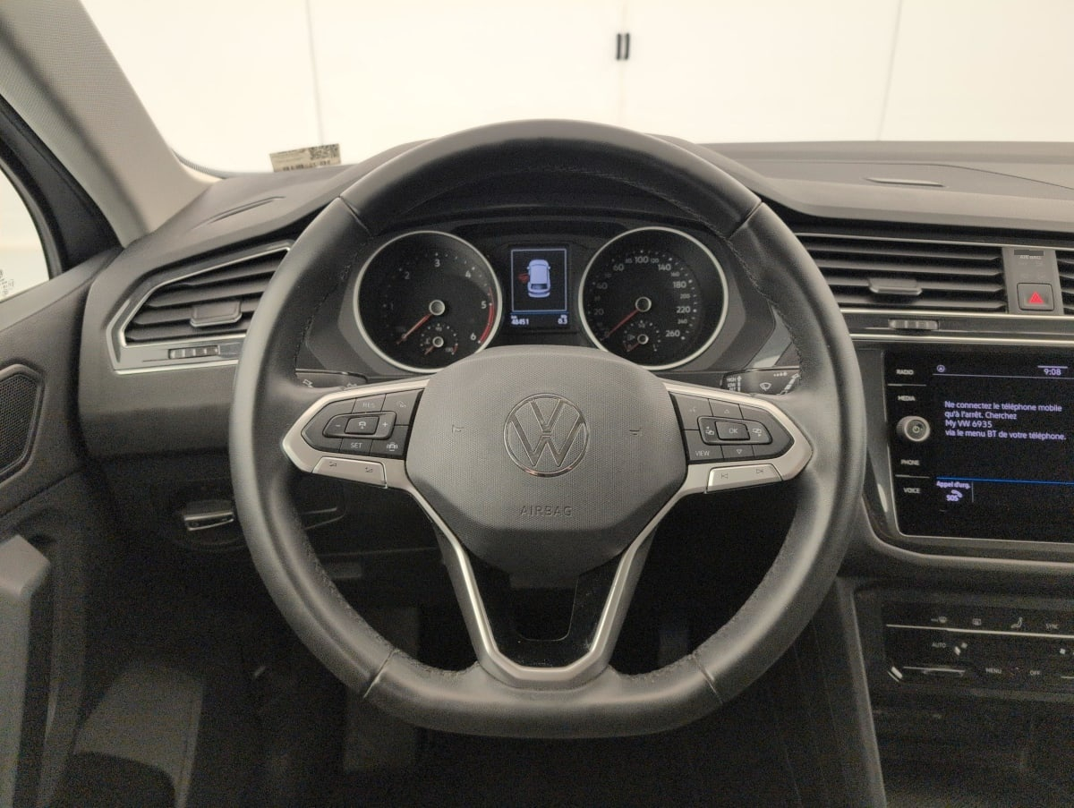 Volkswagen Tiguan — photo 14