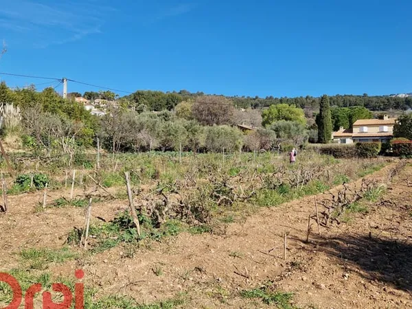 Terrain 936 m²