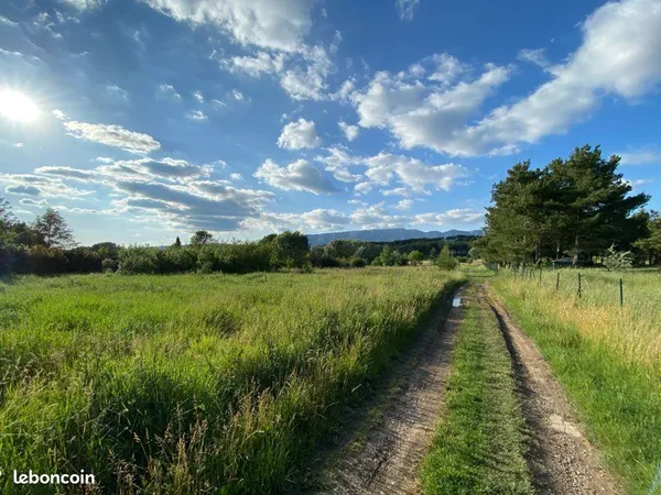 ROUSSET - 1 300 m² TERRAIN AGRICOLE AVEC EAU