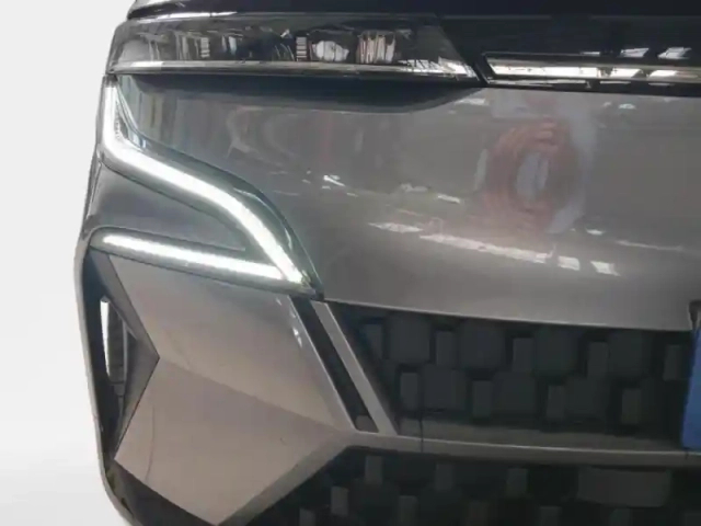 Renault Megane e-tech electric ev60 220ch techno super charge -c — photo 9