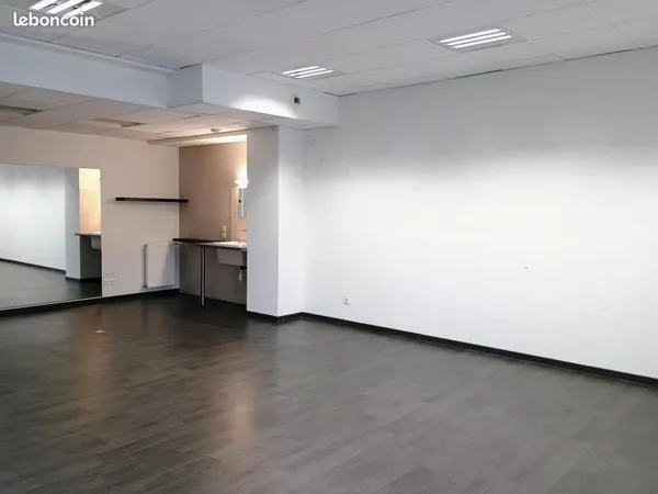 Bureau 214 m²