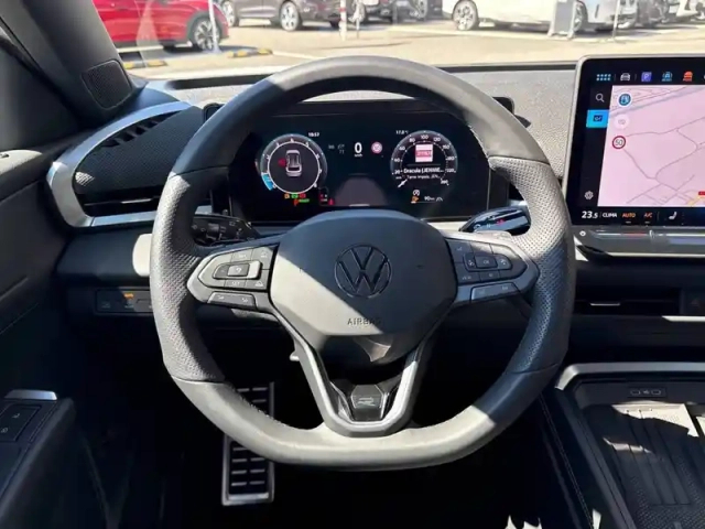 Volkswagen T-Roc 1.5 etsi evo2 hybrid 150 ch dsg7 — photo 6