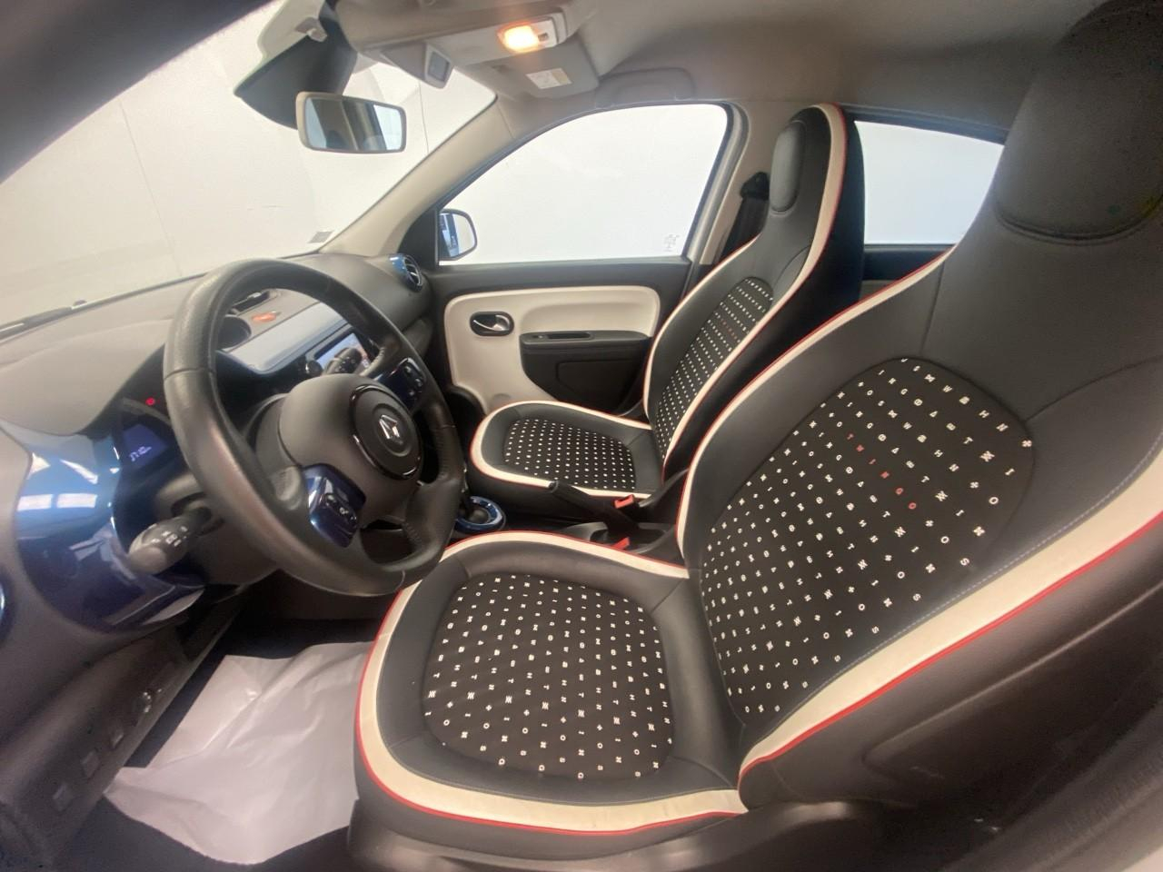 Renault Twingo iii tce 95 edc signature — photo 9