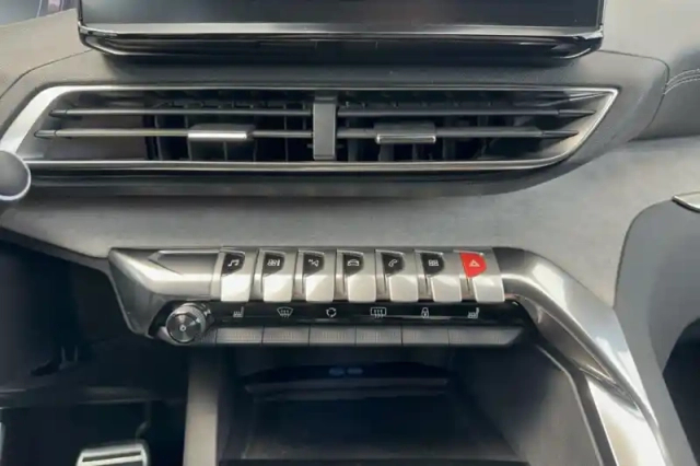 Peugeot 5008 puretech 180ch s&amp;s eat8 — photo 21