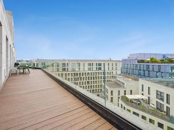 Bureau 807 m²