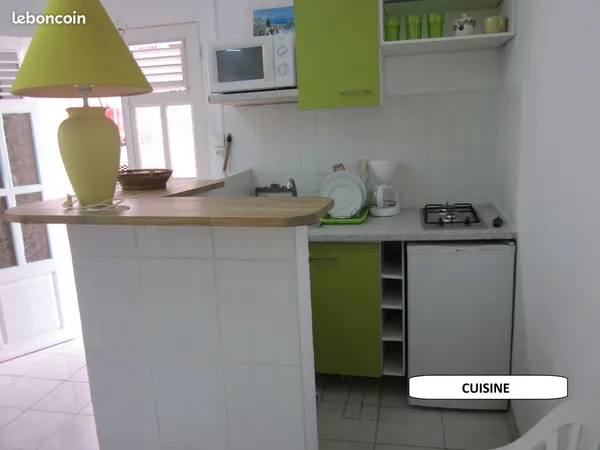 À louer - Studio meublé 20 m² pour étudiant sur Saint-Claude (quartier résidentiel)