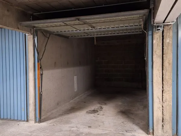 Garage fermé - centre ville