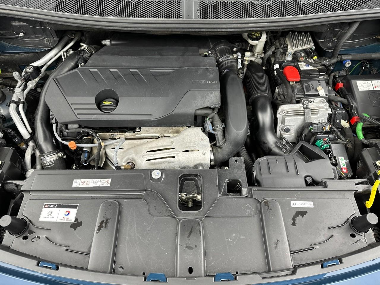 Peugeot 3008 hybrid 225 e-eat8 allure pack — photo 13