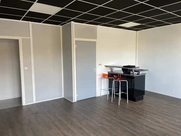 Bureaux 5 pièces 103 m²