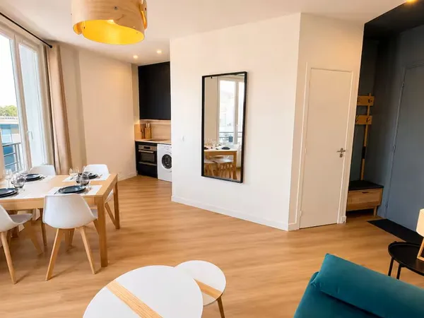Location T2 meublé · 52m2 · 750 CC/mois · Auxerre · Place Charles Lepère, centre-ville d'Auxerre