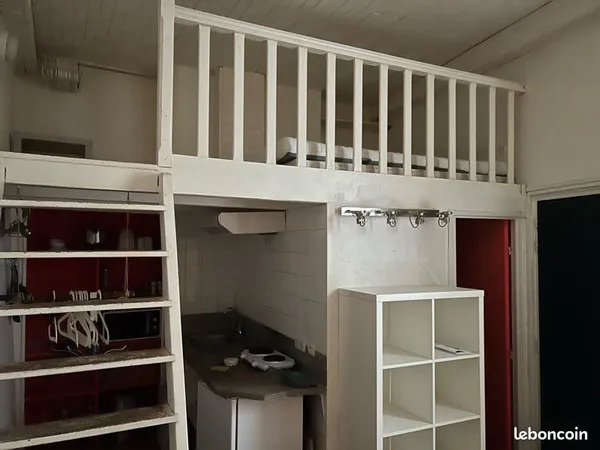 Studio avec mezzanine à louer
