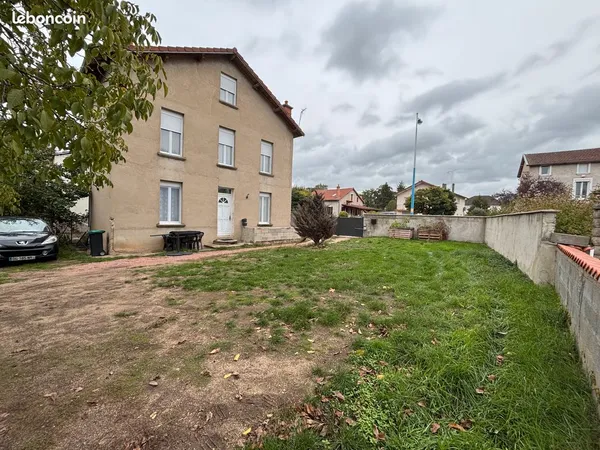 Maison à louer à Puy-Guillaume