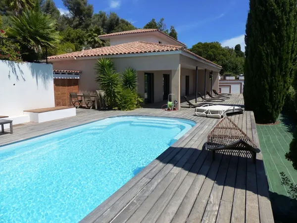 VACANCES CARQUEIRANNE - VILLA VUE MER AVEC SA PISCINE