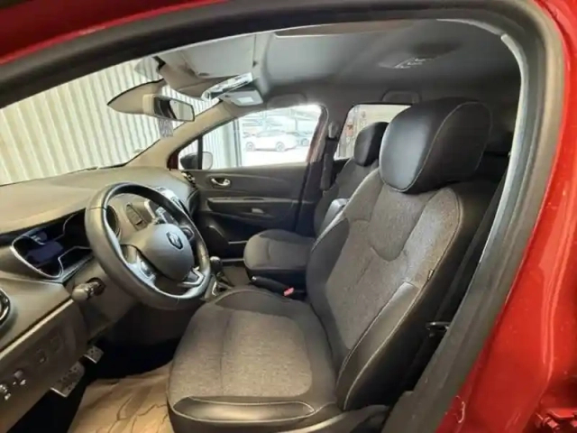 Renault Captur tce 150 fap edc — photo 31