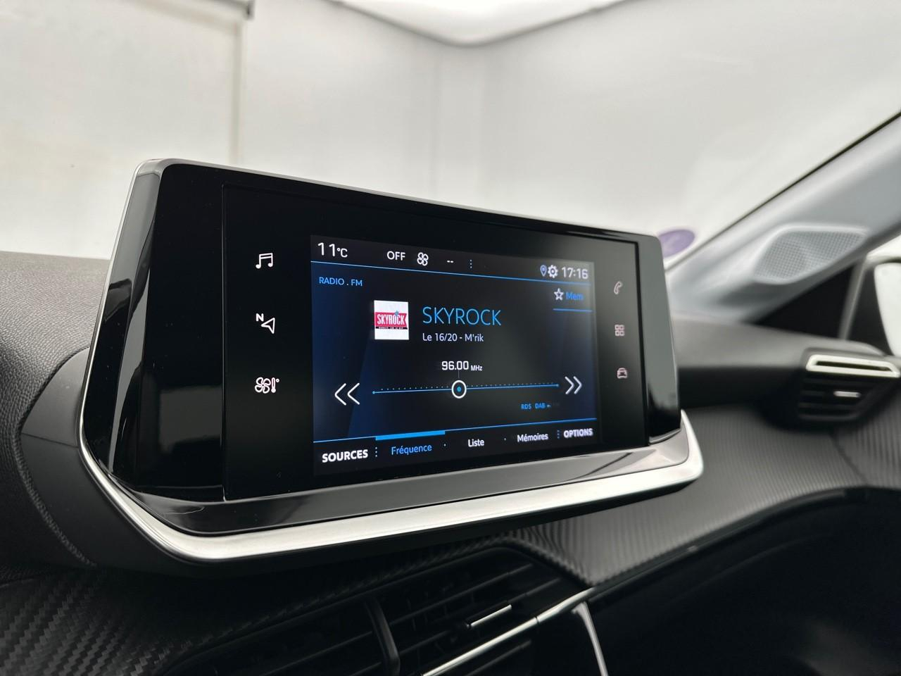 Peugeot 208 puretech 100 s&s bvm6 allure — photo 24