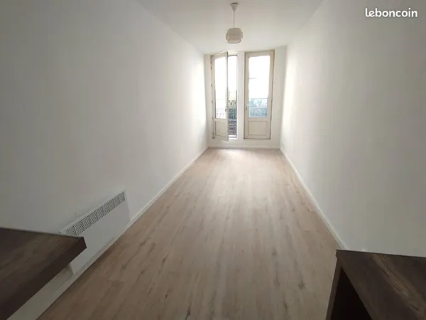 Studio 1 pièce 25 m²