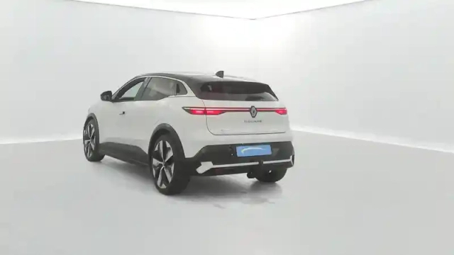 Renault Megane e-tech ev60 220 ch optimum charge — photo 39
