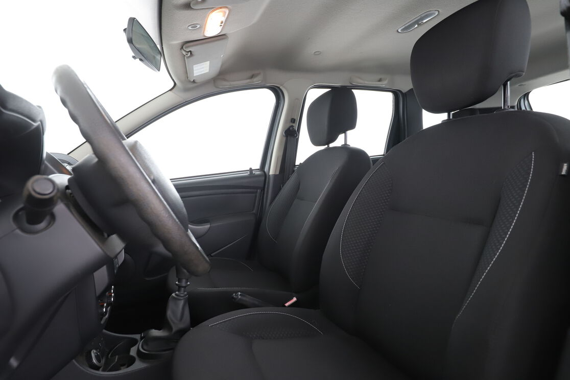 Dacia Duster 1.5 dCi Silver Line 4x4 — photo 9