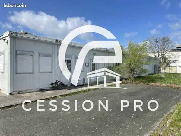 LOCAL D'ACTIVITE 276 m² LE THOU
