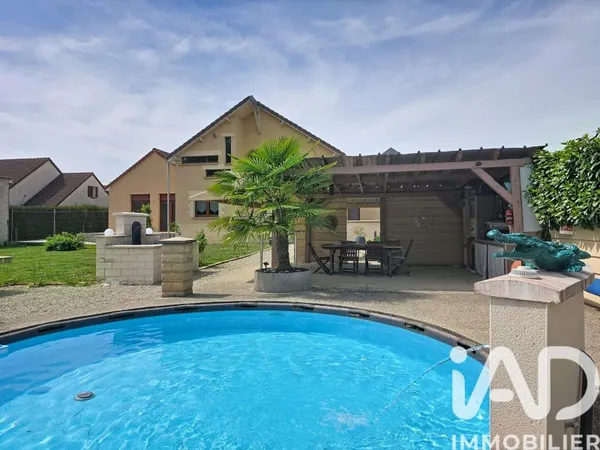 Maison 9 pièces 284 m²