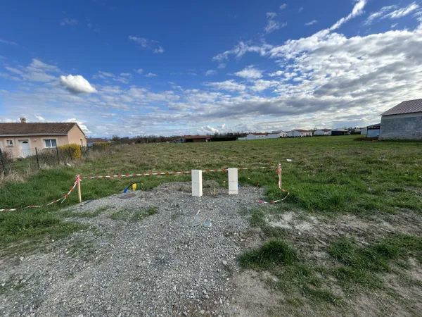 Terrain 746 m²