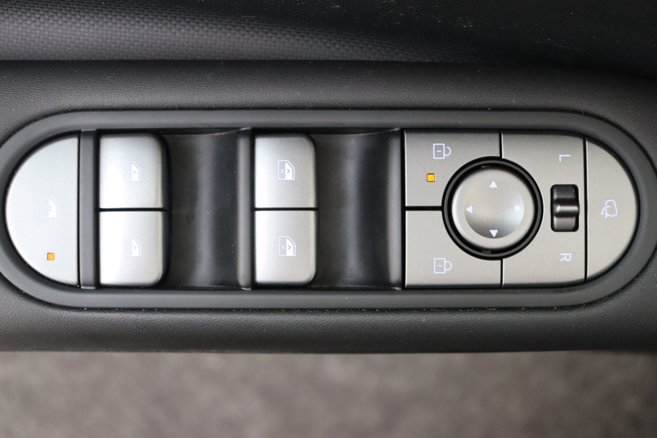 Hyundai Ioniq 5 — photo 18