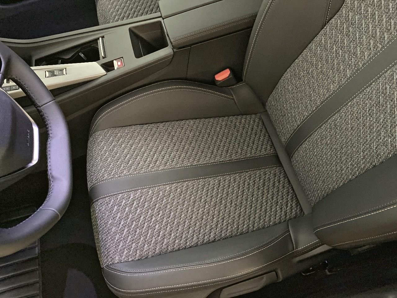 Peugeot 308 bluehdi 130ch s&s eat8 allure — photo 9