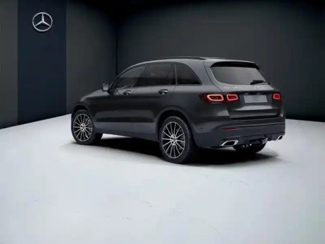 Mercedes Glc 300 de 4matic suv amg line — photo 3