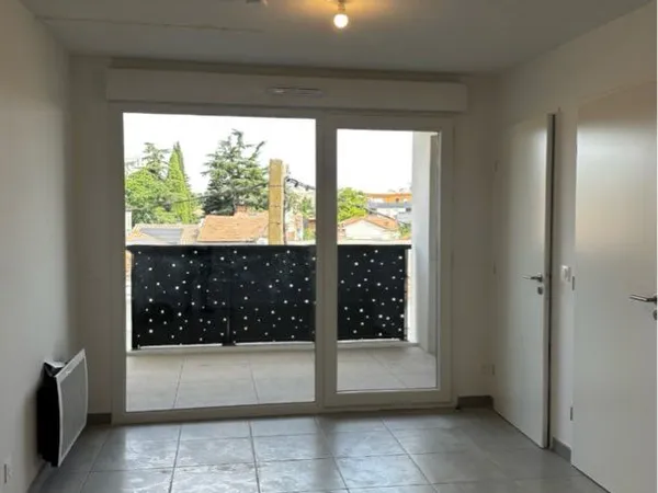T2 récent avec loggia et parking - Nîmes Ouest